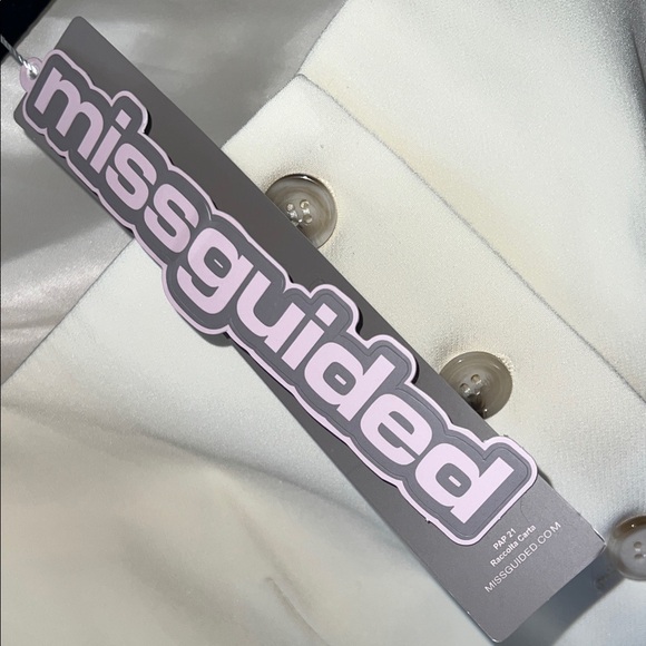 Missguided Cream Satin Garment - Picture 3 of 7